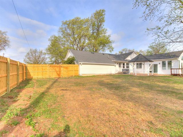 1805 N Philadelphia Avenue, Shawnee, OK 74804