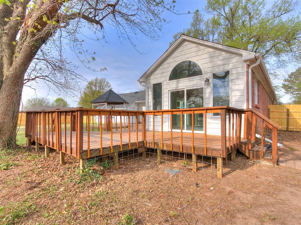 Image 34 of property listing at 1805 N Philadelphia Avenue, Shawnee, OK 74804
