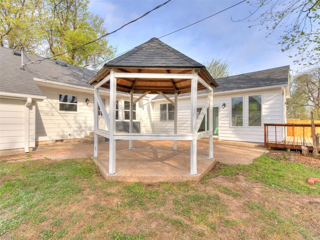 Image 37 of property listing at 1805 N Philadelphia Avenue, Shawnee, OK 74804