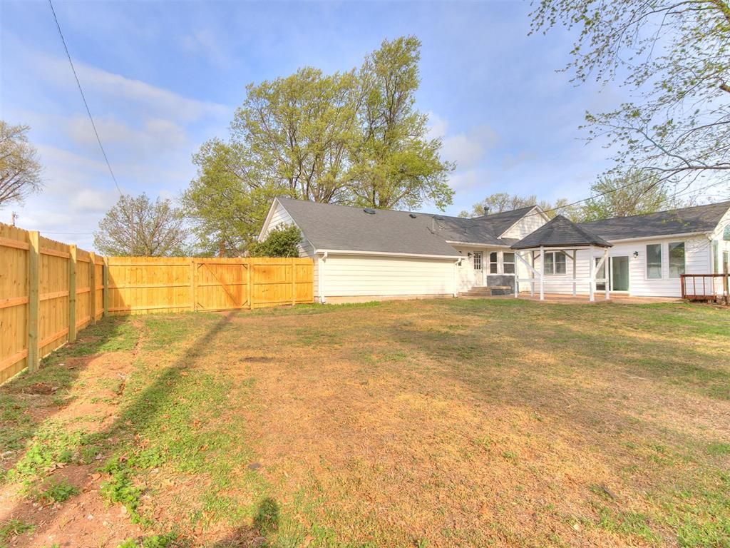 Image 43 of property listing at 1805 N Philadelphia Avenue, Shawnee, OK 74804