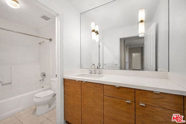 10021 Tabor Street 109, Los Angeles, CA 90034