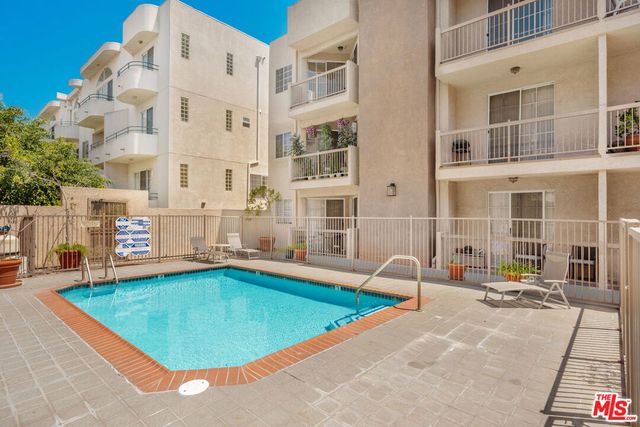 10021 Tabor Street 109, Los Angeles, CA 90034