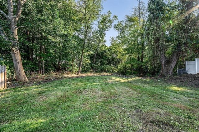 19 Butler Ave, Wakefield, MA 01880