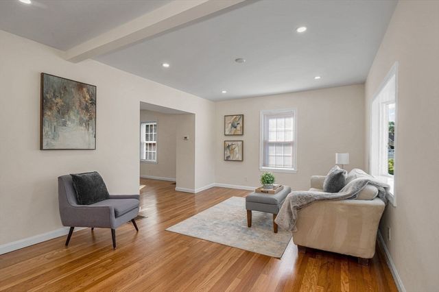19 Butler Ave, Wakefield, MA 01880