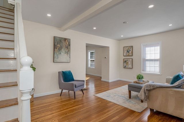 19 Butler Ave, Wakefield, MA 01880