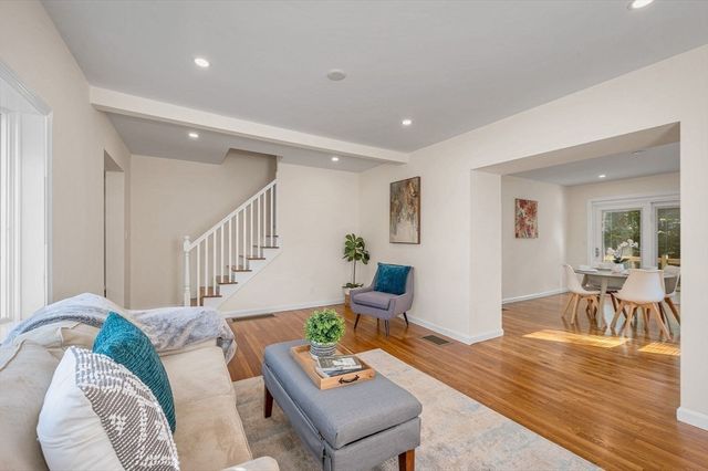 19 Butler Ave, Wakefield, MA 01880