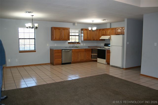 8 Van Horn, Ardmore, OK 73401