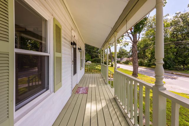 33 Charlotte Avenue, Nashua, NH 03064