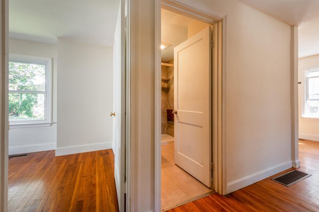 33 Charlotte Avenue, Nashua, NH 03064