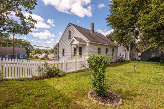 33 Charlotte Avenue, Nashua, NH 03064