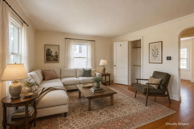 33 Charlotte Avenue, Nashua, NH 03064