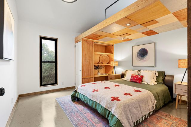 2608 SHERWOOD LN, Austin, TX 78704