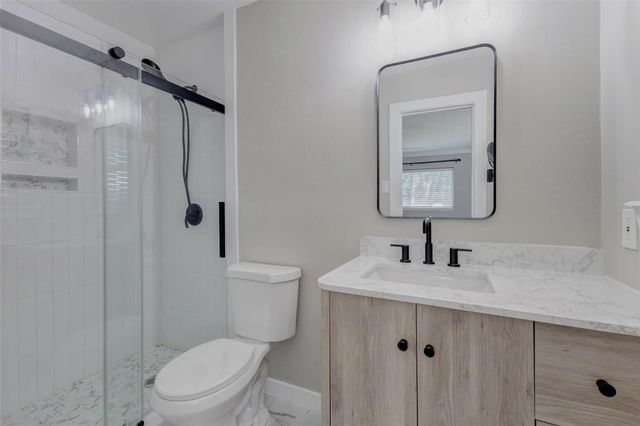 1108 County Road 136a, Alvin, TX 77511