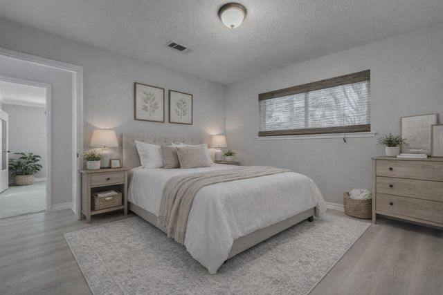 1108 County Road 136a, Alvin, TX 77511