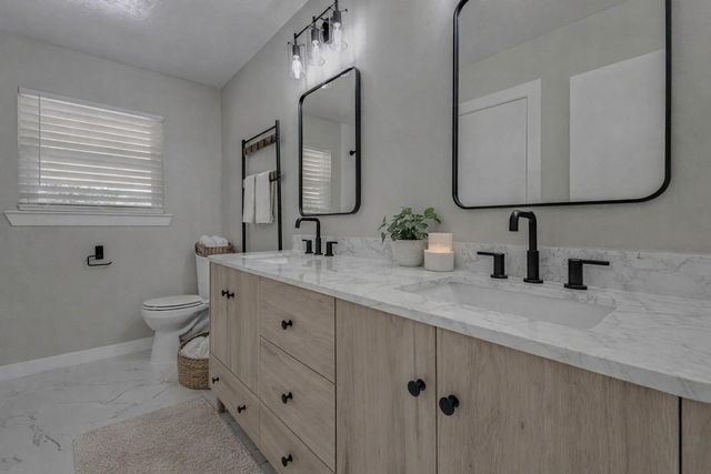 1108 County Road 136a, Alvin, TX 77511