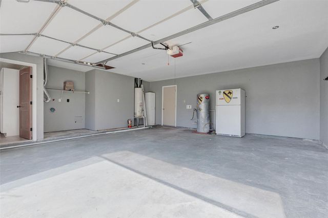 1108 County Road 136a, Alvin, TX 77511