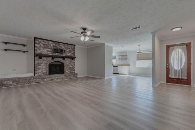 1108 County Road 136a, Alvin, TX 77511