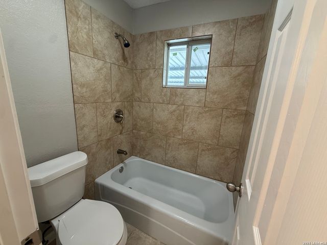 6838 BLUE LAKE DR, San Antonio, TX 78244