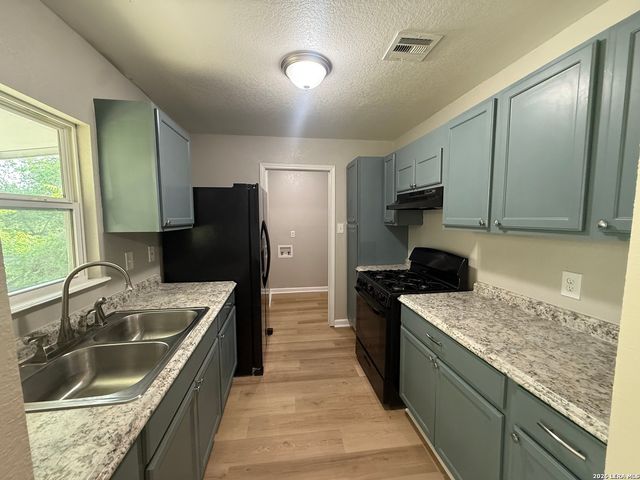 6838 BLUE LAKE DR, San Antonio, TX 78244