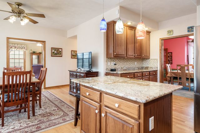 9293 Forest Ridge Drive, Roscoe, IL 61073