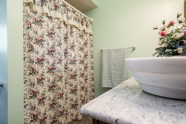 9293 Forest Ridge Drive, Roscoe, IL 61073