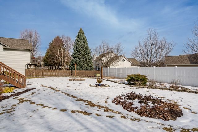 9293 Forest Ridge Drive, Roscoe, IL 61073