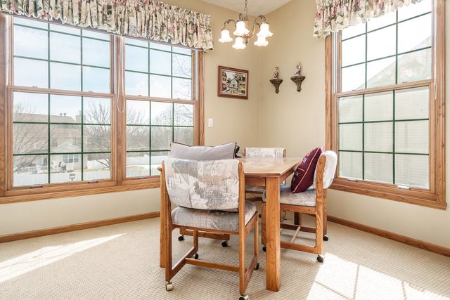 9293 Forest Ridge Drive, Roscoe, IL 61073