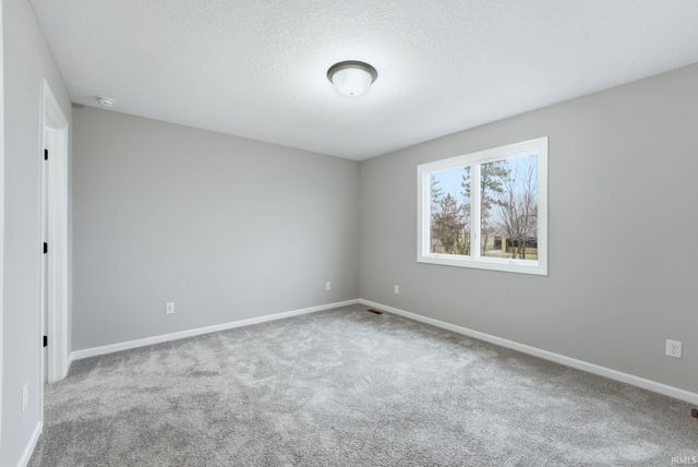 10926 Carob Thorn Trail, Roanoke, IN 46783