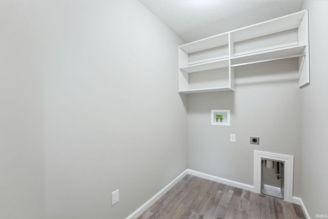 10926 Carob Thorn Trail, Roanoke, IN 46783