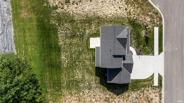 10926 Carob Thorn Trail, Roanoke, IN 46783