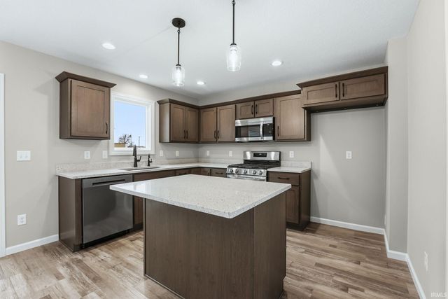 10926 Carob Thorn Trail, Roanoke, IN 46783