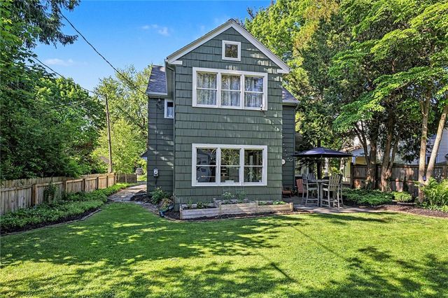 23 Suburba Avenue, Irondequoit, NY 14617