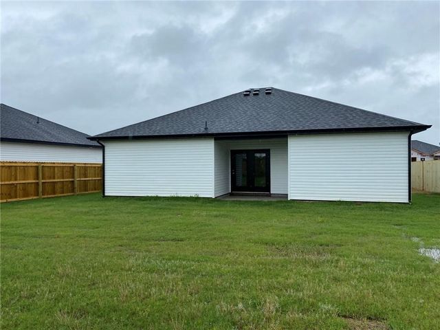 221 Williams Court, Centerton, AR 72719