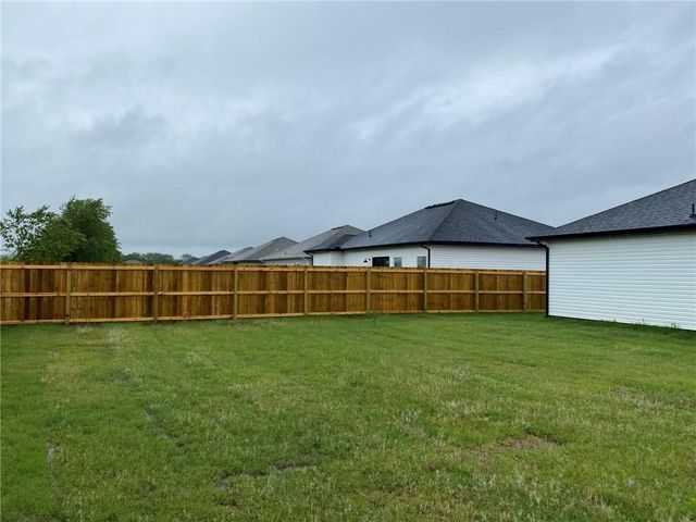 221 Williams Court, Centerton, AR 72719