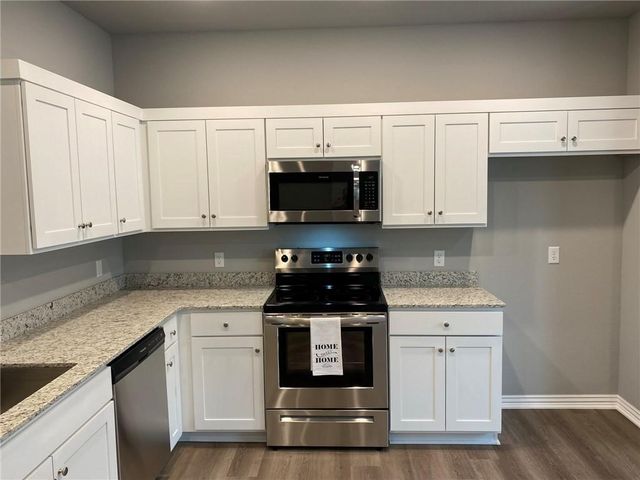 221 Williams Court, Centerton, AR 72719