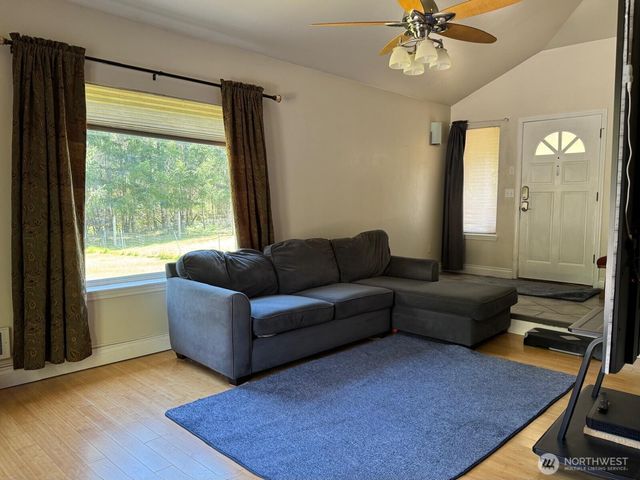 151 W Clark Rd, Shelton, WA 98584