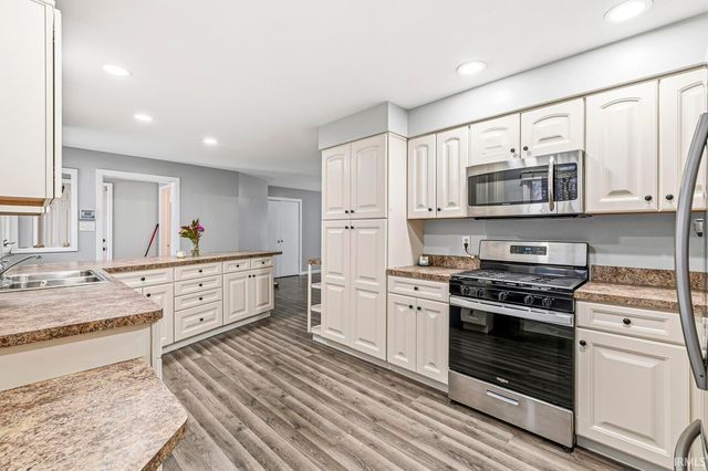 51745 Winding Waters Lane, Elkhart, IN 46514