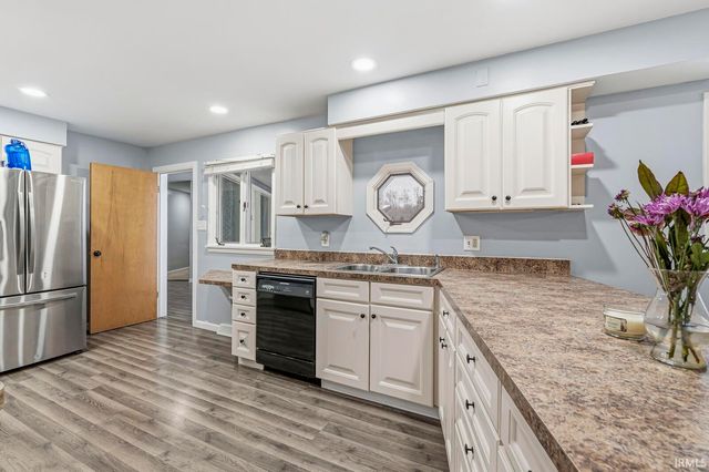 51745 Winding Waters Lane, Elkhart, IN 46514