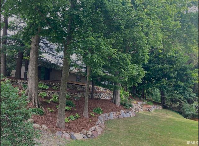 51745 Winding Waters Lane, Elkhart, IN 46514