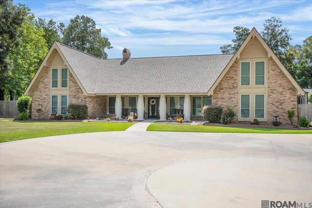 7988 Chaperral Dr, Denham Springs, LA 70726