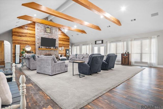 7988 Chaperral Dr, Denham Springs, LA 70726