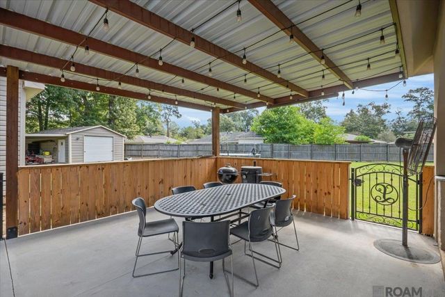 7988 Chaperral Dr, Denham Springs, LA 70726