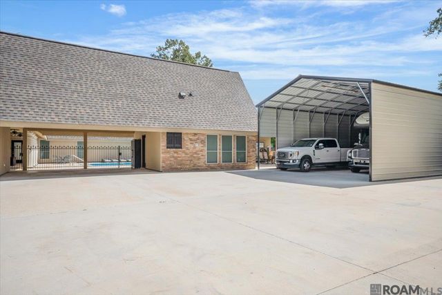 7988 Chaperral Dr, Denham Springs, LA 70726