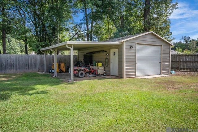 7988 Chaperral Dr, Denham Springs, LA 70726