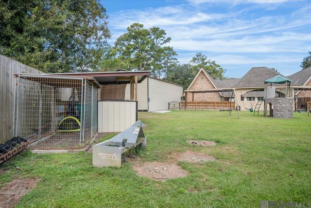7988 Chaperral Dr, Denham Springs, LA 70726
