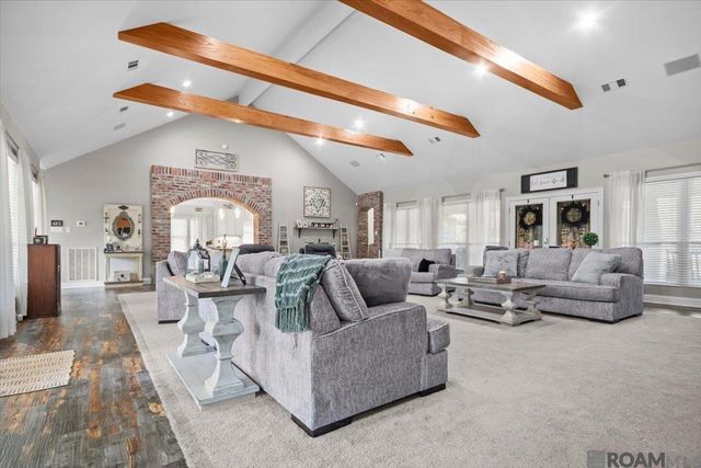 7988 Chaperral Dr, Denham Springs, LA 70726