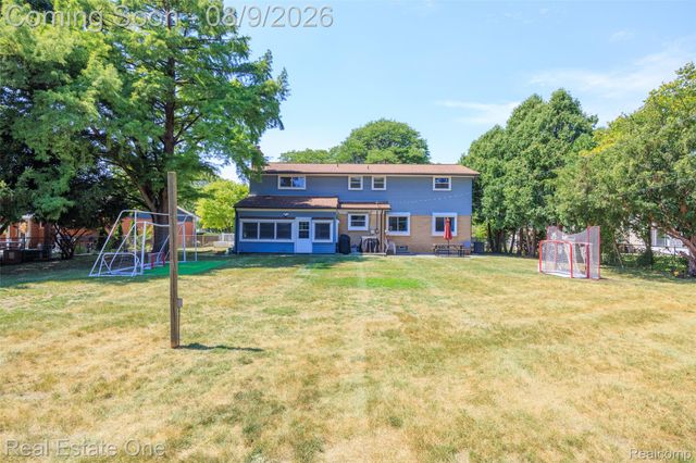 14012 Sunset Street, Livonia, MI 48154