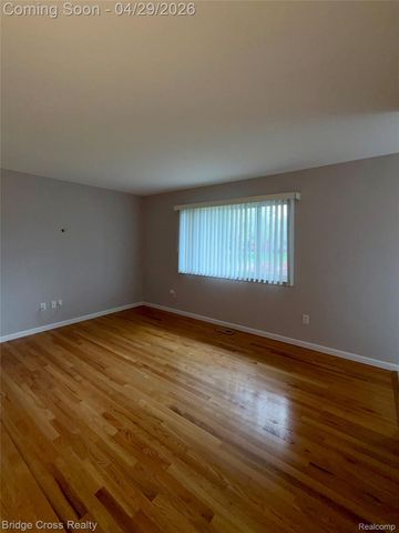 12417 Greenway Drive, Sterling Heights, MI 48312