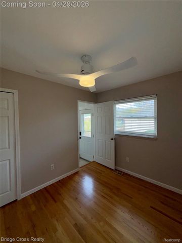 12417 Greenway Drive, Sterling Heights, MI 48312