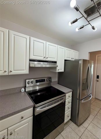 12417 Greenway Drive, Sterling Heights, MI 48312